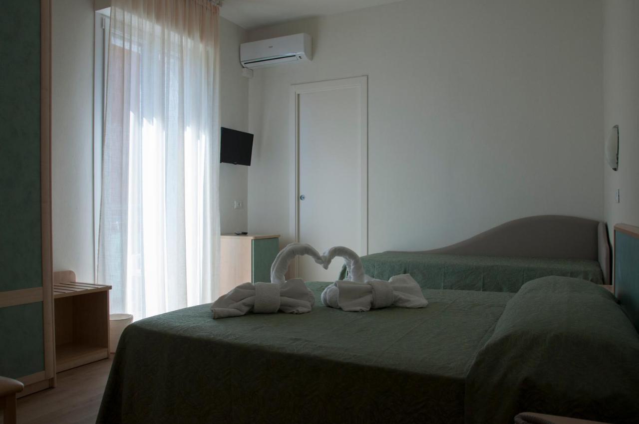 Hotel Ondina E Milazzo Cervia Luaran gambar