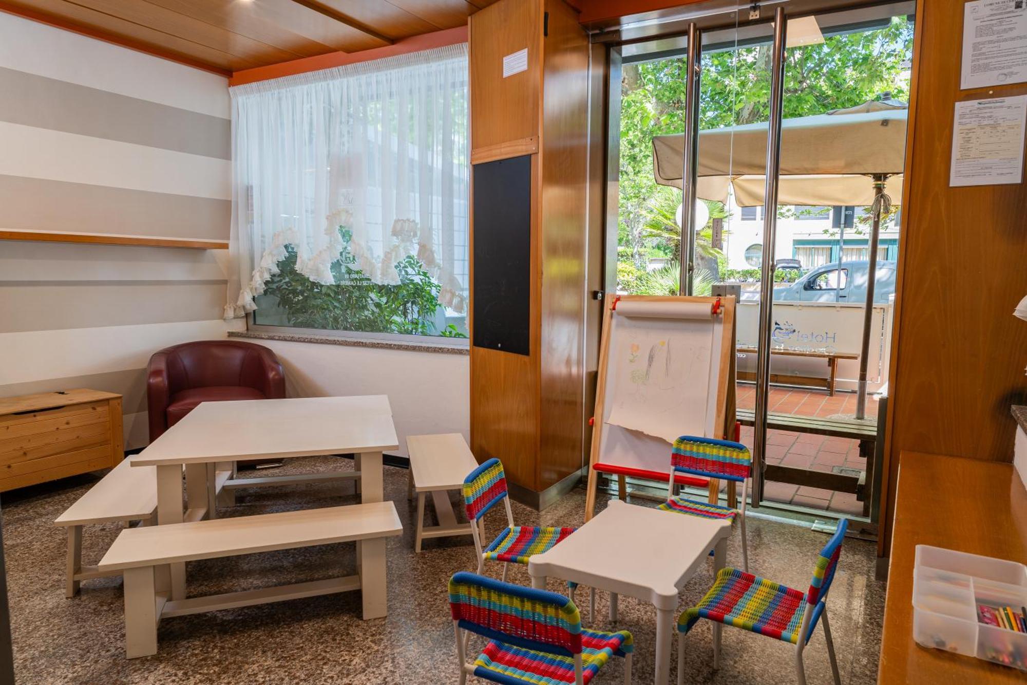 Hotel Ondina E Milazzo Cervia Luaran gambar