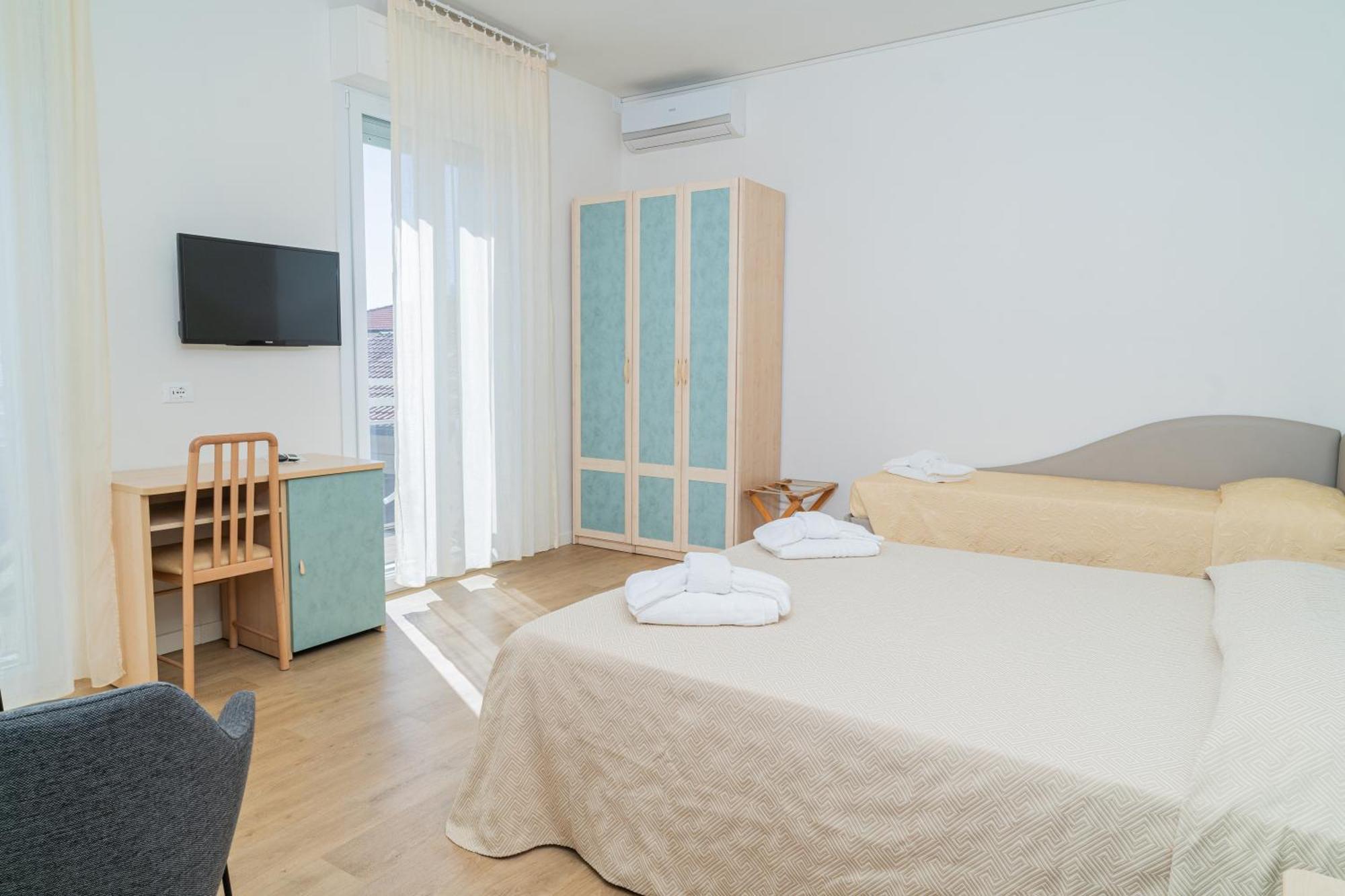 Hotel Ondina E Milazzo Cervia Luaran gambar